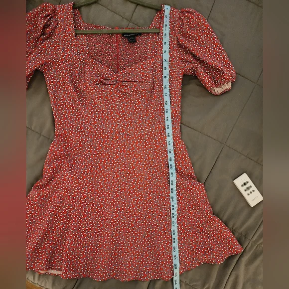 French Connection Elao Drape Puff Sleeve Dress Size 8 - EUC - Picture 11 of 11